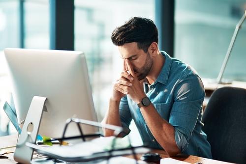 Comment l'ostéopathie peut-elle soulager le stress chronique au travail ?